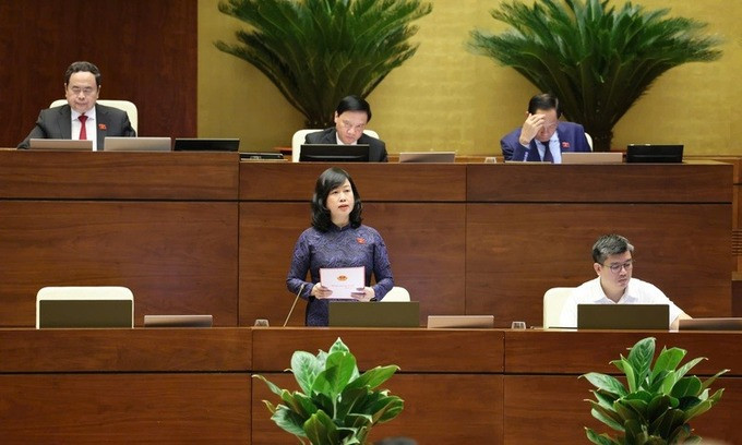 Bộ trưởng Bộ Y tế Đào Hồng Lan nói về "giữ chân" cán bộ y tế, bán hàng thực phẩm chức năng, nhân viên y tế quảng cáo...