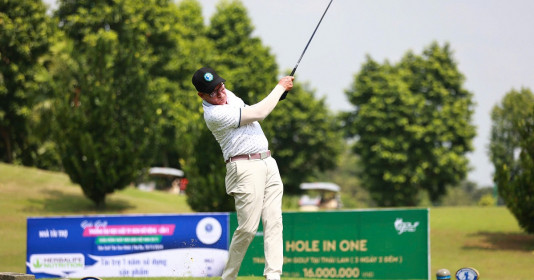 400 triệu đồng gây quỹ hỗ trợ sinh viên tại giải golf Trường Đại học Luật TP.HCM