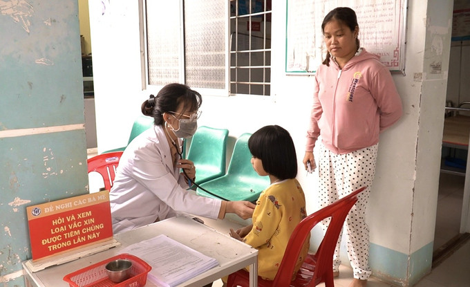 Cà Mau: Tiêm bổ sung vắc xin sởi - rubella cho trẻ từ 1 đến 10 tuổi