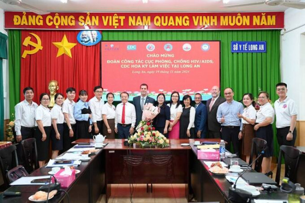 Đoàn công tác Cục Phòng, chống HIV/AIDS làm việc tại Long An
