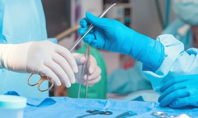 Phẫu thuật trong đêm cứu sống bệnh nhi hoại tử ruột từ trong bụng mẹ