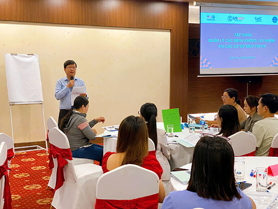 Tập huấn các bệnh không lây nhiễm cho cán bộ y tế ở các cơ sở điều trị HIV tại TP. Cần Thơ