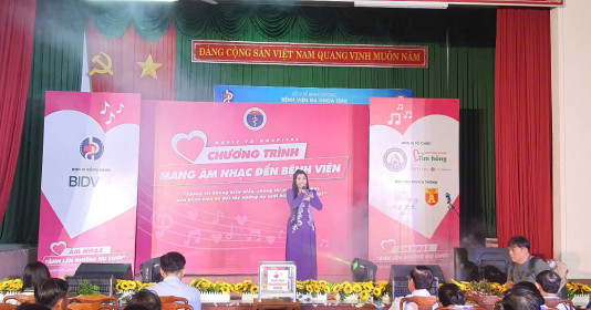 Mang âm nhạc đến bệnh viện: Kết nối yêu thương tại Bệnh viện Đa khoa tỉnh Bình Dương