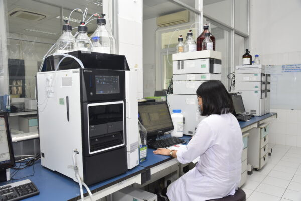 TP. HCM: Quy định chức năng, nhiệm vụ, quyền hạn, tổ chức bộ máy của Trung tâm Kiểm nghiệm thuốc, mỹ phẩm