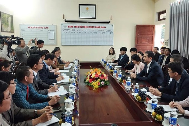 Đoàn đại sứ quán Trung Quốc làm việc với ngành y tế tỉnh Thừa Thiên Huế về y học cổ truyền