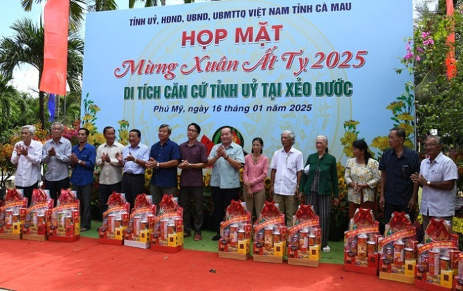 Cà Mau: Thực hiện công tác bảo đảm an sinh xã hội, an toàn trong dịp Tết Nguyên đán Ất Tỵ năm 2025