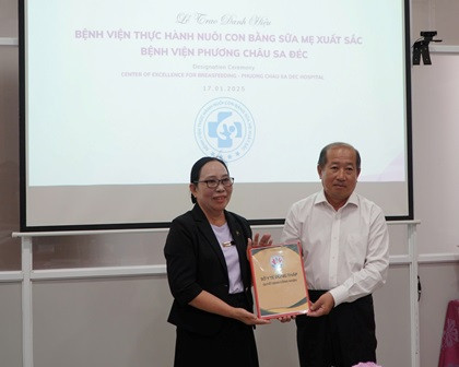 Sở Y tế Đồng Tháp trao danh hiệu bệnh viện thực hành nuôi con bằng sữa mẹ xuất sắc
