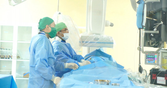 Cấp cứu kịp thời người đàn ông ho ra máu ồ ạt nhờ kỹ thuật nút động mạch phế quản