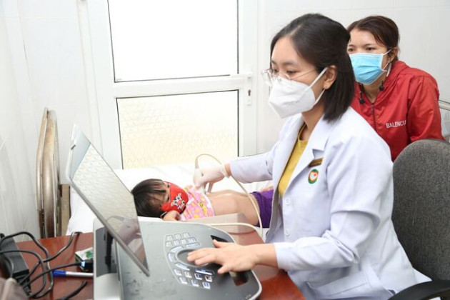 Bệnh viện Đa khoa vùng Tây Nguyên tổ chức tầm soát sàng lọc phát hiện bệnh tim bẩm sinh miễn phí cho trẻ em