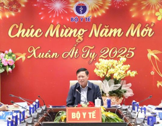 Bộ Y tế tổ chức họp rà soát công tác chuẩn bị Lễ kỷ niệm 70 năm Ngày Thầy thuốc Việt Nam (27/2/1955- 27/2/2025)