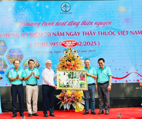 Ấm áp chương trình thiện nguyện kỷ niệm 70 năm Ngày Thầy thuốc Việt Nam tại Bệnh viện Đa khoa Bình Dương