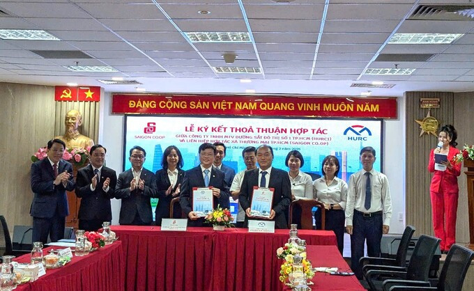 TP. HCM: Saigon Co.op và Công ty Đường sắt Đô thị số 1 ký thỏa thuận hợp tác