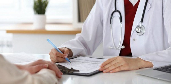 Tăng cường công tác an toàn vệ sinh lao động, chăm sóc sức khỏe, phòng chống bệnh nghề nghiệp cho nhân viên y tế trong ngành y tế