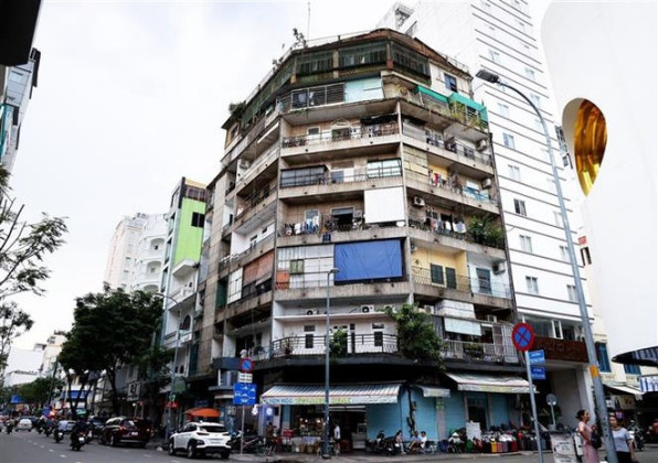 Phê duyệt đề án cải tạo, xây dựng lại nhà chung cư cũ bị hư hỏng, xuống cấp trên địa bàn TP. HCM