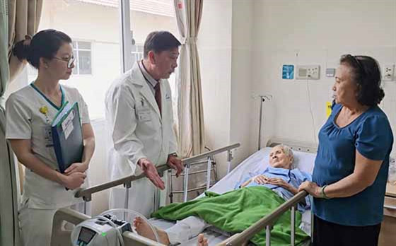 Cần Thơ: Phẫu thuật thay khớp háng thành công cho cụ bà 103 tuổi