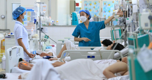 Thực trạng thiếu hụt nhân lực y tế và hướng đi trong kỷ nguyên chuyển đổi số