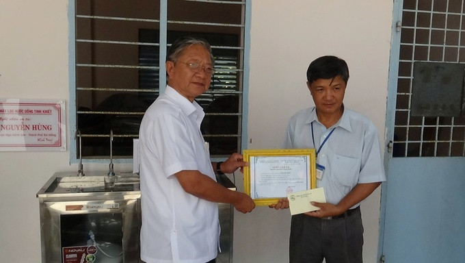 An Giang: Huyện Tri Tôn vận động hỗ trợ máy lọc nước cho 4 trường học