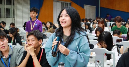 Sinh viên Trường Đại học Luật TP.HCM học cách cân bằng dinh dưỡng và sức khỏe tinh thần