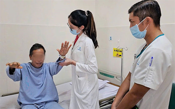 Cần Thơ: Cấp cứu kịp thời người bệnh đột quỵ tuỷ sống hiếm gặp