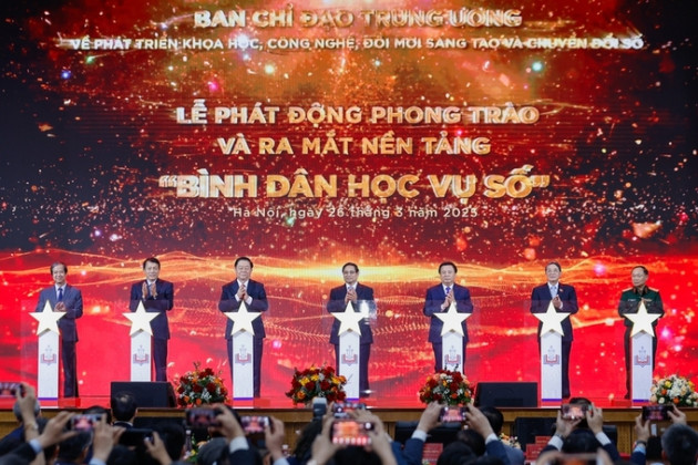Thủ tướng dự lễ phát động phong trào "Bình dân học vụ số"