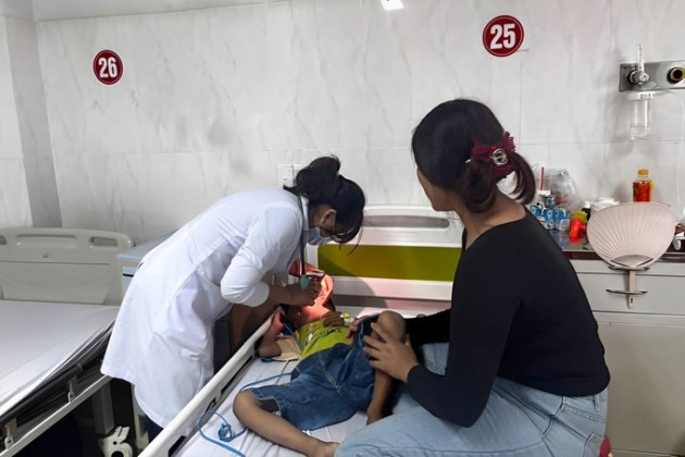 Đắk Lắk: Cấp cứu thành công bệnh nhi mắc nhiều dị vật đường thở suốt 1 tháng