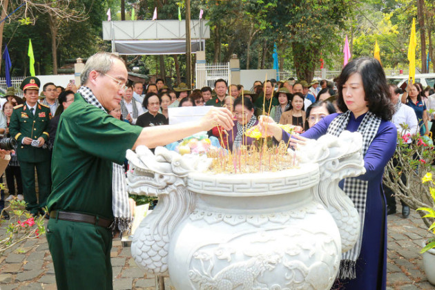 Khánh thành tượng những Thầy thuốc tiêu biểu của ngành y tế Việt Nam
