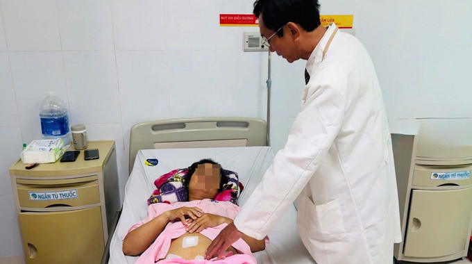 Khép lại “nỗi đau sau sinh mổ” nhờ kỹ thuật nội soi tạo hình hiện đại