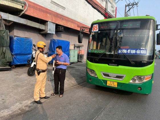 TP. HCM: Xử lý nghiêm xe buýt vi phạm, siết chặt kỷ cương giao thông trước dịp lễ