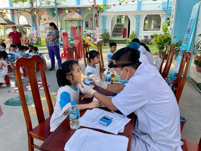Cần Thơ: Quận Ô Môn tổ chức khám, tư vấn và điều trị lưu động bệnh răng miệng cho học sinh năm 2025