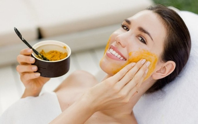 Cách điều trị mụn trứng cá hiệu quả bằng nghệ