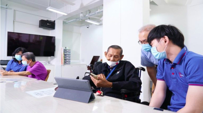 Bình Thuận: Người cao tuổi tích cực tham gia chuyển đổi số, chuyển đổi xanh và khởi nghiệp