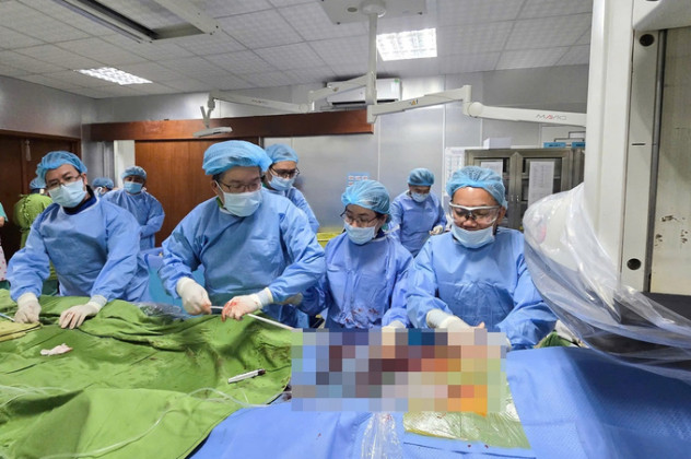 TP.HCM: Cứu sống bệnh nhân 66 tuổi bằng kỹ thuật thay van động mạch chủ qua da