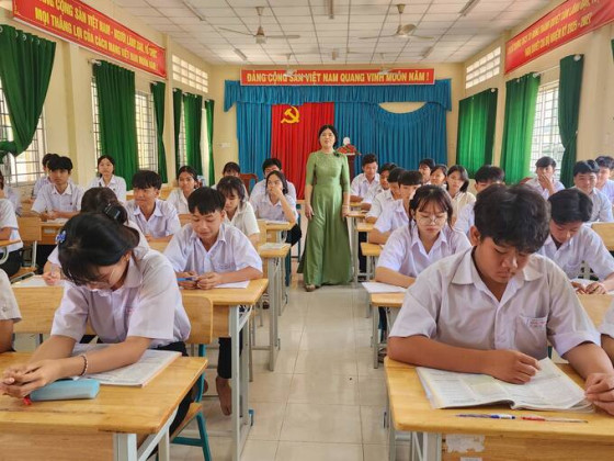 Long An tăng cường triển khai công tác y tế trường học
