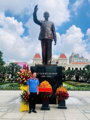 NHỚ ƠN BÁC