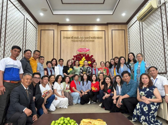 Ủy ban về người Việt Nam ở nước ngoài TP. HCM tổ chức chiếu phim “Địa đạo: Mặt trời trong bóng tối”