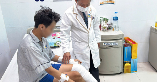 Nam thanh niên bị gãy biến dạng cẳng tay và cẳng chân trái do tai nạn giao thông