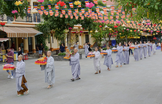 Lễ hội Vía Bà trên núi Bà Đen: Nhiều hoạt động độc đáo, vé ưu đãi hấp dẫn