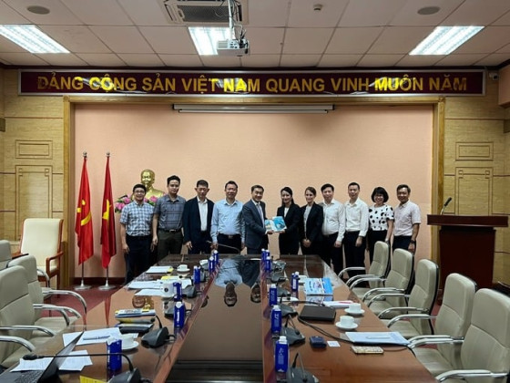 Thứ trưởng Bộ Y tế Trần Văn Thuấn tiếp đại diện Viện Nghiên cứu Kinh tế ASEAN và Đông Á (ERIA)