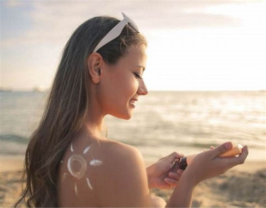 Cháy nắng gây ung thư da như thế nào?