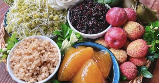 Tết Đoan Ngọ: Vì sao cả nước "rủ nhau" ăn cơm rượu, bánh tro?