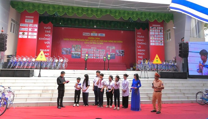 Chương trình tuyên truyền phổ biến pháp luật về an toàn giao thông học đường lần 3 tại tỉnh Cà Mau