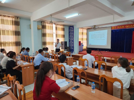 Cà Mau: Tập huấn tư vấn xét nghiệm HIV