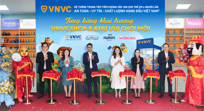 Gian hàng tiện ích VNVC: Giải pháp sức khỏe an toàn giữa "bão" hàng giả
