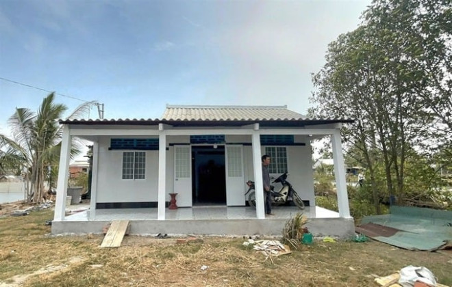 Cà Mau: Tiếp tục đẩy nhanh tiến độ thực hiện chương trình xóa nhà tạm, nhà dột nát