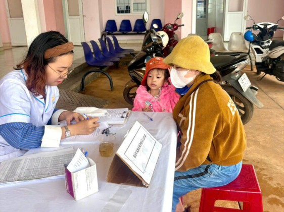 Đắk Nông: Huyện Đắk R’lấp triển khai chiến dịch uống vitamin A cho trẻ em dưới 5 tuổi