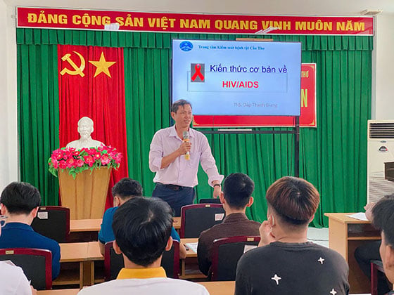 Cần Thơ: Tập huấn kỹ năng tư vấn xét nghiệm HIV cho đồng đẳng viên