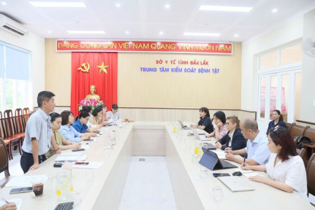 Đoàn công tác ANRS/MIE phối hợp Trung tâm Kiểm soát bệnh tật Đắk Lắk chuẩn bị nghiên cứu bệnh sốt xuất huyết năm 2025