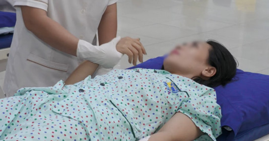 Quên uống thuốc, người phụ nữ bị đột quỵ khi đang ngủ