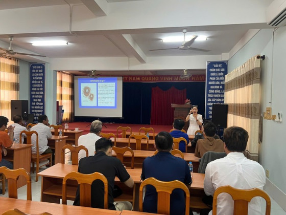 Cà Mau: Tăng cường truyền thông nhóm cho các tư vấn viên cộng đồng