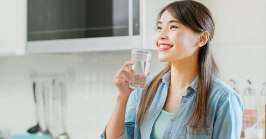 Uống nước buổi sáng: Thói quen nhỏ, lợi ích lớn cho sức khỏe
